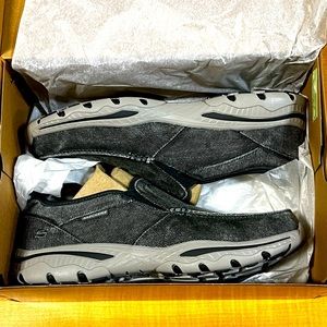 Canvas fabric upper in a slip on casual comfort Air Cooled Memory Foam insole